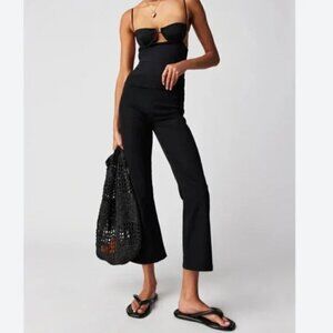 NWT! WE THE FREE In My Feelings Mid-Rise Crop Boot Pull-On Jean in Black M